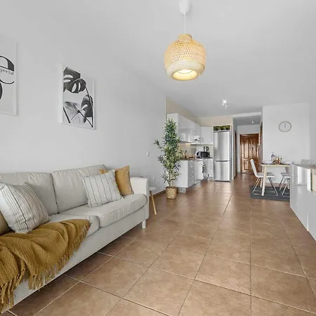 Holyhome Sunsplash Apartment