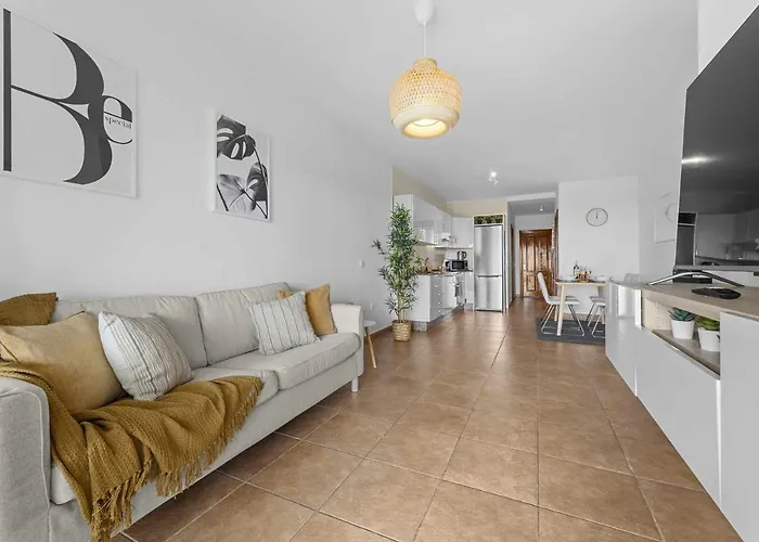 Holyhome Sunsplash Apartment